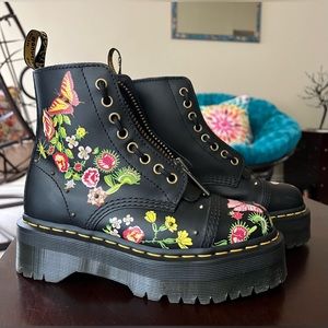 Dr. Martens🖤*RARE* Floral Leather Platform Boots
